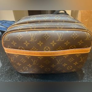 Authentic Vintage Louis Vuitton Reporter PM